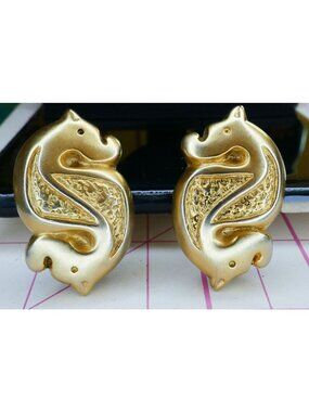 Vintage Erwin Pearl Gold Celtic Seahorse Strength Clip Earrings Signed 80s